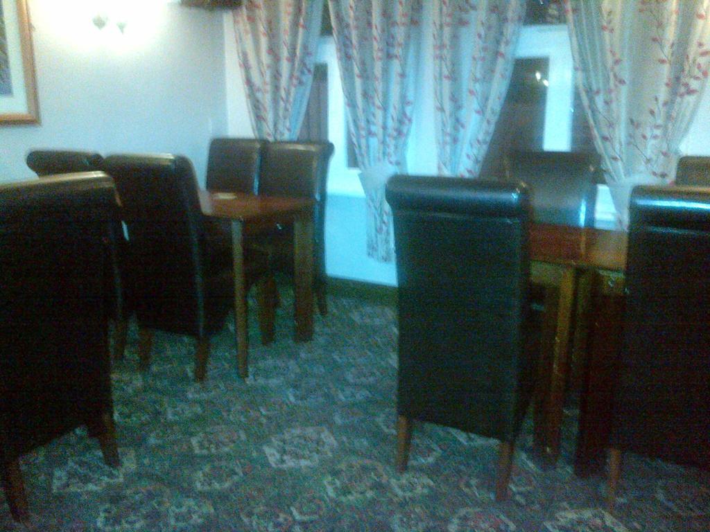 The Friar Tucks Hotell Gloucester Exteriör bild